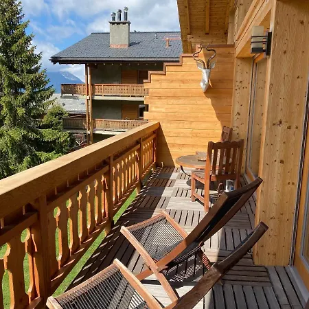 Apartament Sunny Apt, Fabulous View & Balcony, Sleeps 8 *